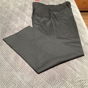 Black Diamond classic fit mens dress pants, W44, 100% wool, dry clean